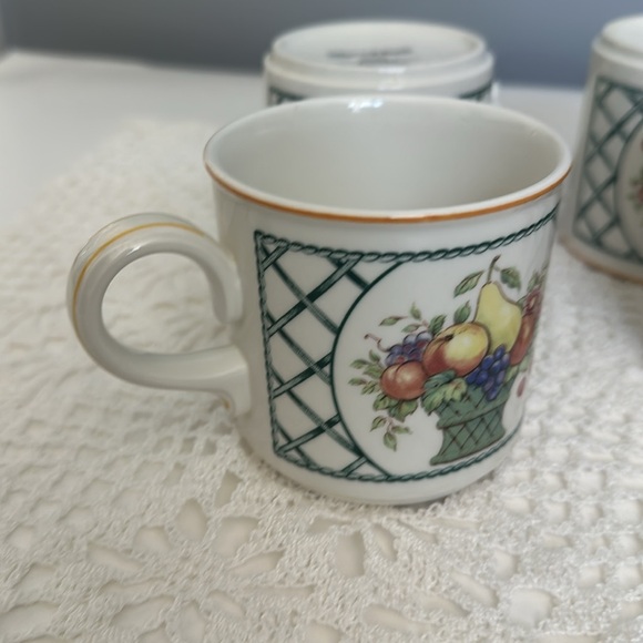 VIlleroy and Boch Basket 1748 Made in Germany Vitro Porcelain Set 4 Mugs - Picture 7 of 10